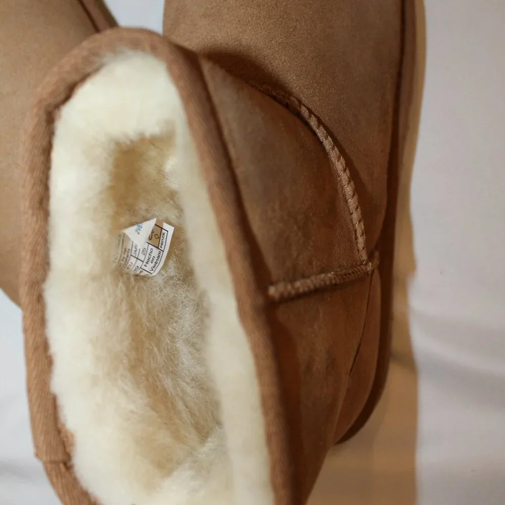 UGG‎ WOMEN'S MINI SUEDE SHEARLING LINED ANKLE BOOTS CHESTNU NEW